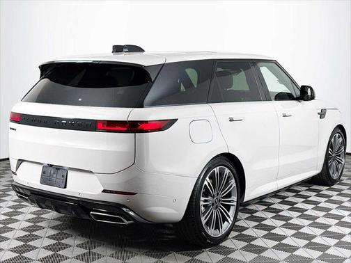 2025 Land Rover Range Rover Sport SE