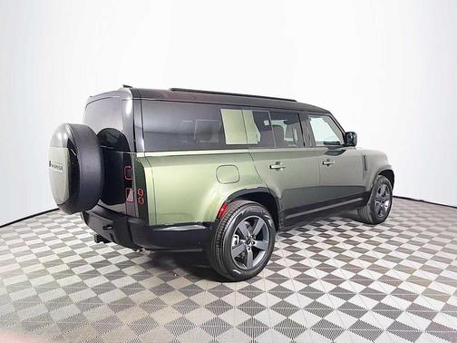 Woolstone Green 2026 Land Rover Defender X-Dynamic SE