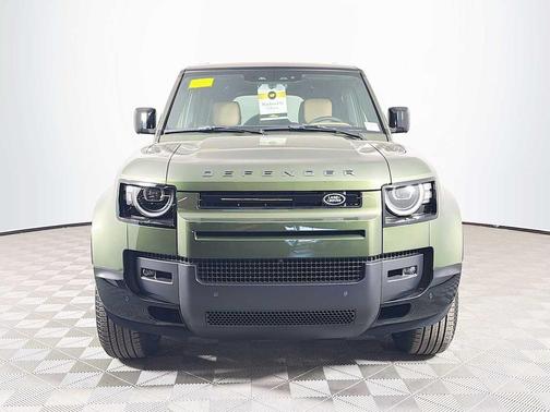 Woolstone Green 2026 Land Rover Defender X-Dynamic SE