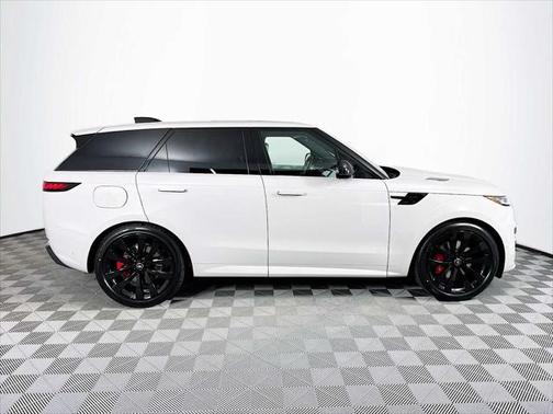 2025 Land Rover Range Rover Sport SE