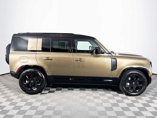 2023 Land Rover Defender 110 X-Dynamic SE