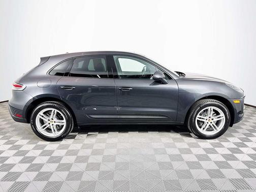 2025 Porsche Macan T