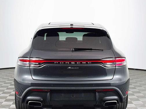 2025 Porsche Macan T