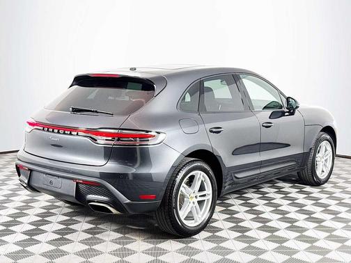2025 Porsche Macan T