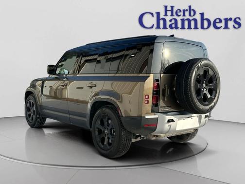 2025 Land Rover Defender 110 P400 S