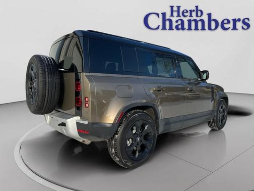 2025 Land Rover Defender 110 P400 S