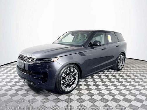 2025 Land Rover Range Rover Sport SE