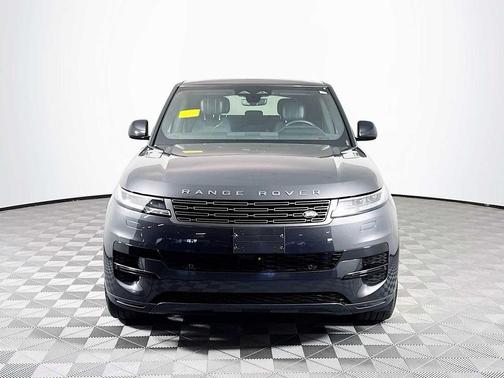 2025 Land Rover Range Rover Sport SE