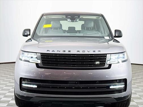 2025 Land Rover Range Rover P530 SE 7 Seat