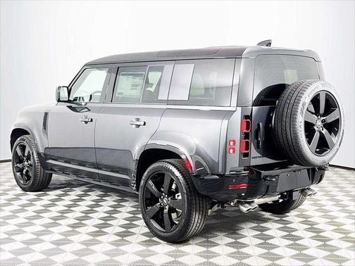 2025 Land Rover Defender 110 P500 X-Dynamic SE