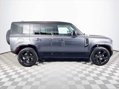 2025 Land Rover Defender 110 P500 X-Dynamic SE