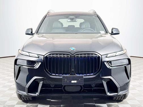 Black Sapphire 2024 BMW X7 xDrive40i