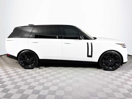 2023 Land Rover Range Rover P530 SE