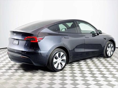 2024 Tesla Model Y RWD