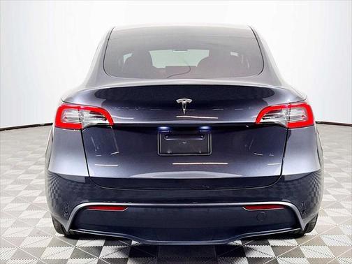 2024 Tesla Model Y RWD