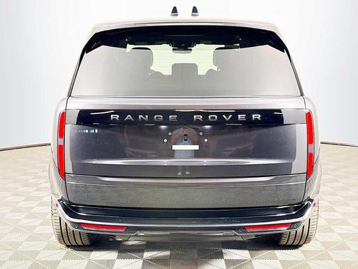 2026 Land Rover Range Rover P400 SE