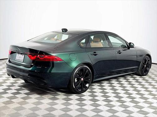 2022 Jaguar XF R-Dynamic SE P300 AWD Automatic
