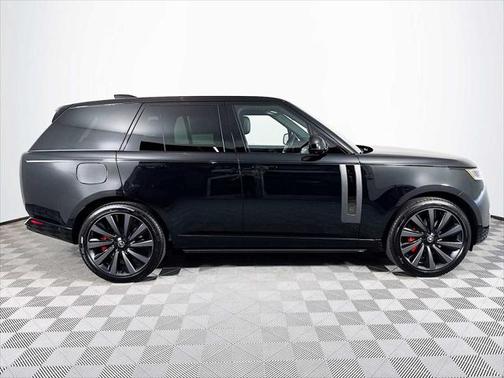 2025 Land Rover Range Rover P615 SV