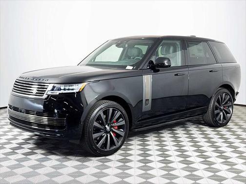 2025 Land Rover Range Rover P615 SV