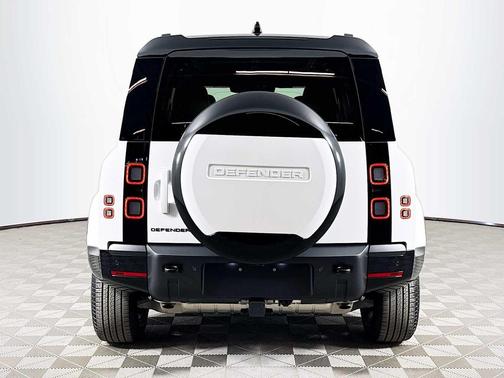 2026 Land Rover Defender P400 X-Dynamic SE