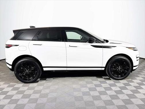 2026 Land Rover Range Rover Evoque Dynamic SE