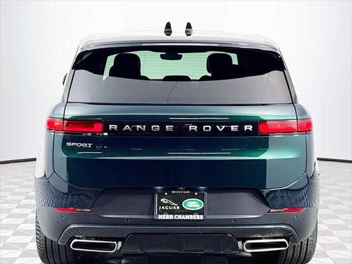 2025 Land Rover Range Rover Sport SE