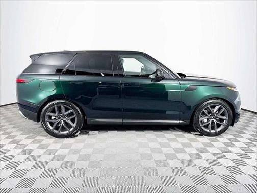 2025 Land Rover Range Rover Sport SE