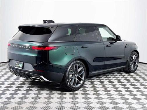 2025 Land Rover Range Rover Sport SE