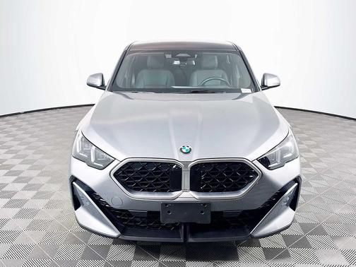 2025 BMW X2 xDrive28i