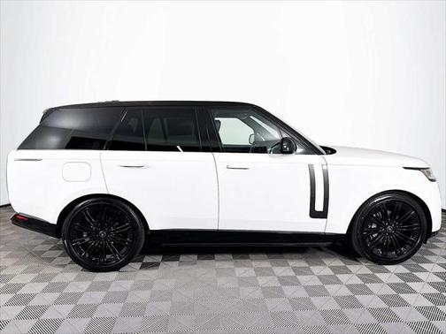 2025 Land Rover Range Rover P400 SE