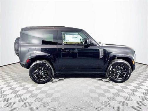 2025 Land Rover Defender 90 P400 X-Dynamic SE