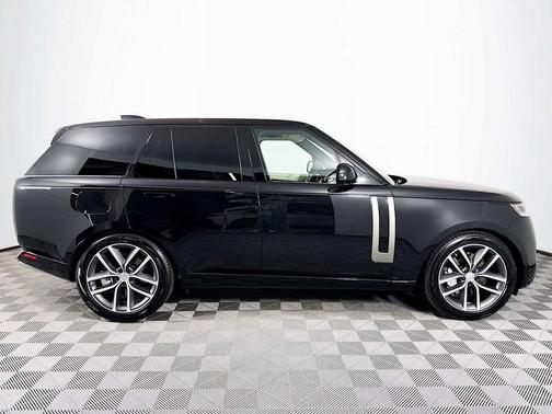 2025 Land Rover Range Rover P530 SE