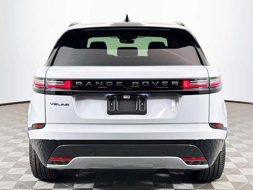 2026 Land Rover Range Rover Velar P250 SE R-Dynamic