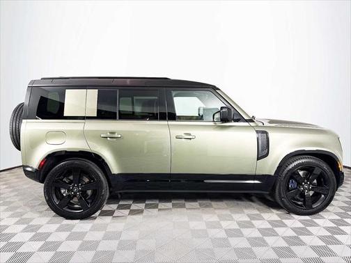 2025 Land Rover Defender 110 P400 X-Dynamic SE