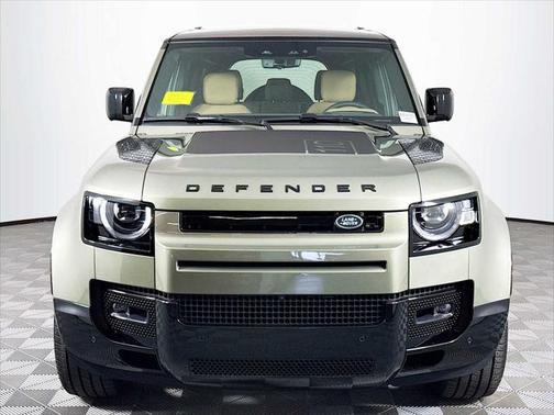 2025 Land Rover Defender 110 P400 X-Dynamic SE