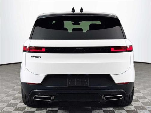 2025 Land Rover Range Rover Sport SE