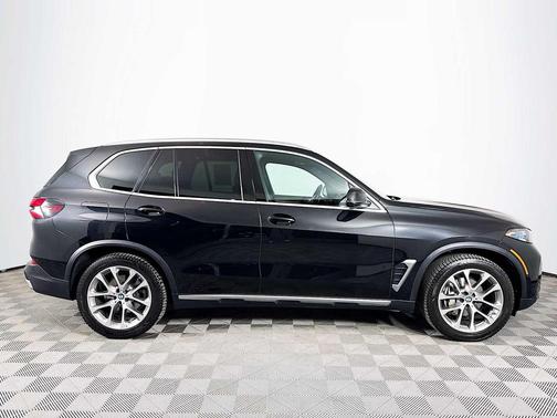 Black Sapphire 2024 BMW X5 xDrive40i