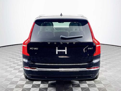 2023 Volvo XC90 B6 Ultimate 7-Seater