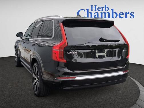 2023 Volvo XC90 B6 Ultimate 7-Seater