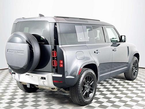 2024 Land Rover Defender 110 P300
