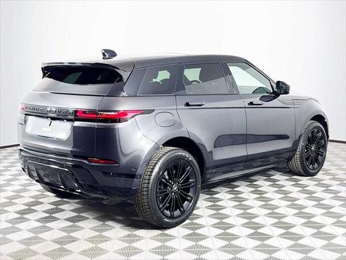 2026 Land Rover Range Rover Evoque Dynamic SE