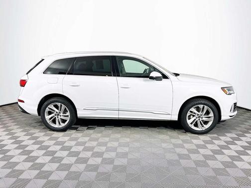 2023 Audi Q7 55 Premium
