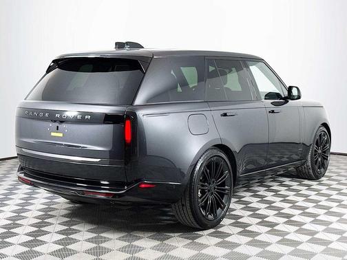 2026 Land Rover Range Rover P400 SE