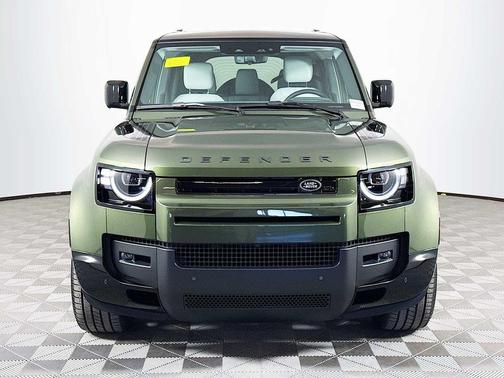 Woolstone Green 2026 Land Rover Defender P400 X-Dynamic SE