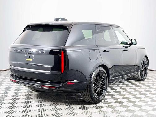 2026 Land Rover Range Rover P400 SE