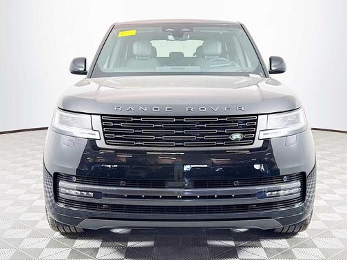 2026 Land Rover Range Rover P400 SE