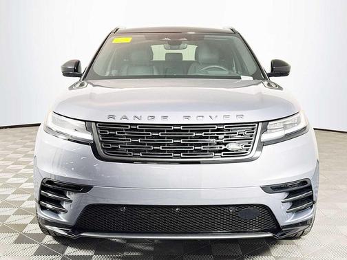 2026 Land Rover Range Rover Velar P250 SE R-Dynamic
