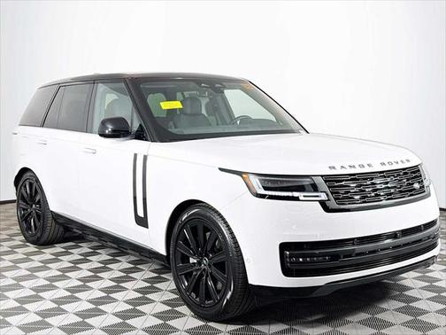 2025 Land Rover Range Rover P550e SE