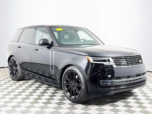 Santorini Black 2026 Land Rover Range Rover P400 SE
