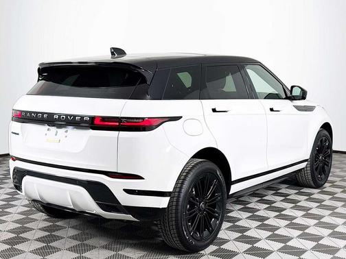 2026 Land Rover Range Rover Evoque Dynamic SE